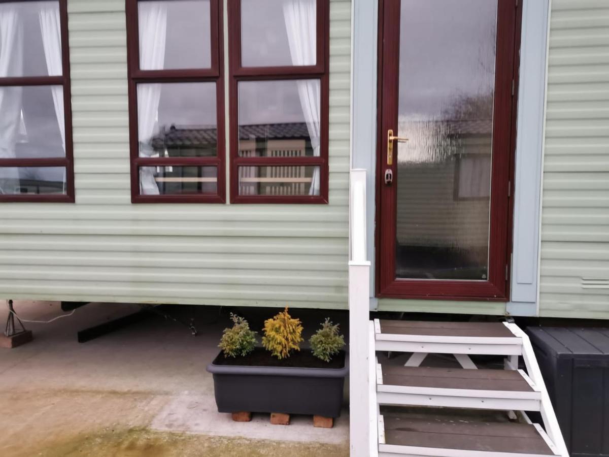 Lovely Static Holiday Caravan Near Whithorn Eksteriør billede